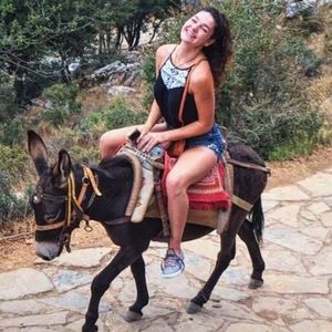 Meet your Posher, Andrea